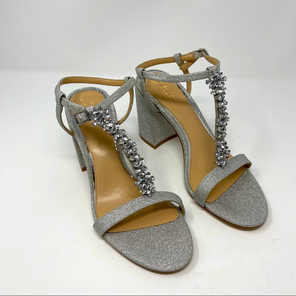 Jewel Badgley Mischka Lindsey T-Strap Sandal NWOB